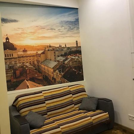 Apartment On Khorvatska Street Lviv Eksteriør billede