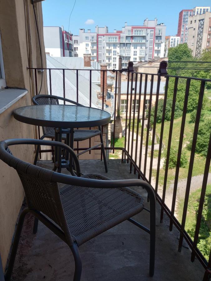 Apartment On Khorvatska Street Lviv Eksteriør billede