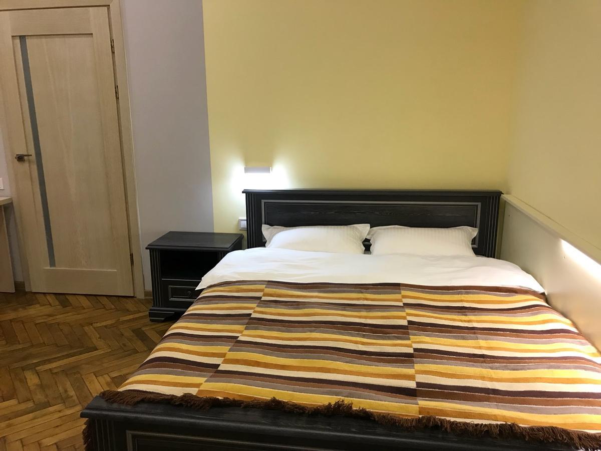 Apartment On Khorvatska Street Lviv Eksteriør billede