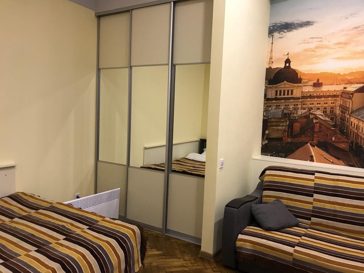 Apartment On Khorvatska Street Lviv Eksteriør billede
