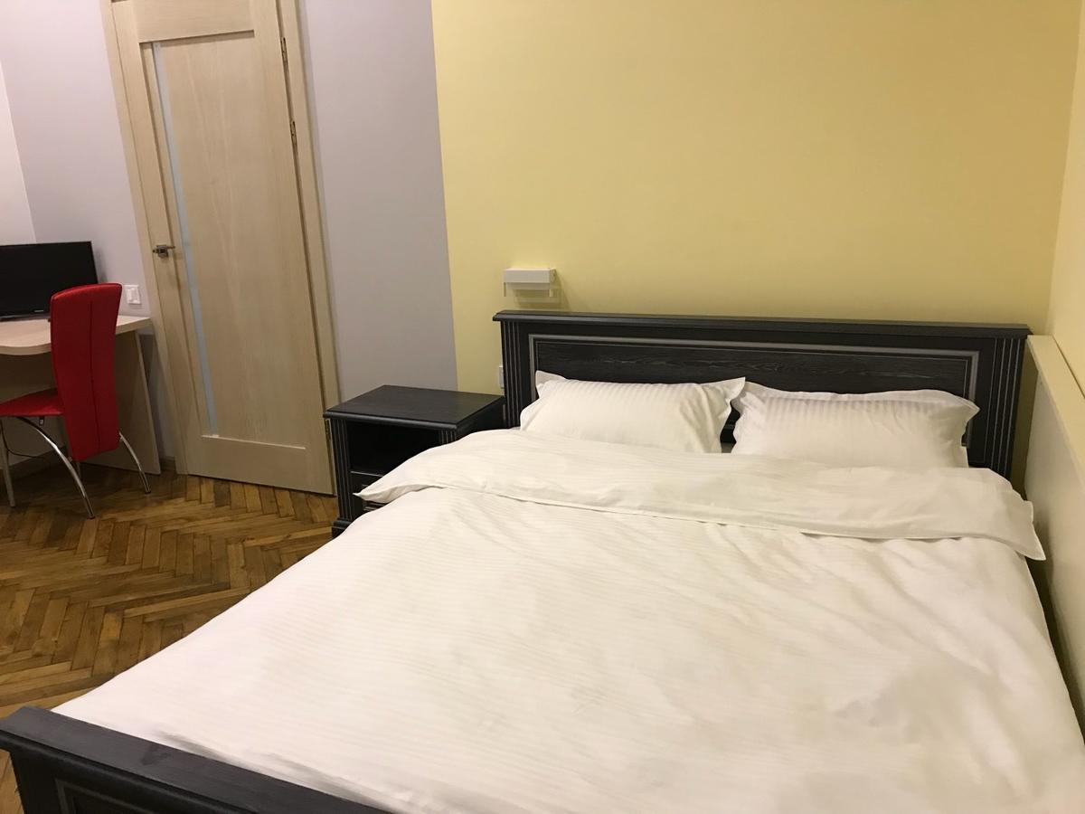 Apartment On Khorvatska Street Lviv Eksteriør billede