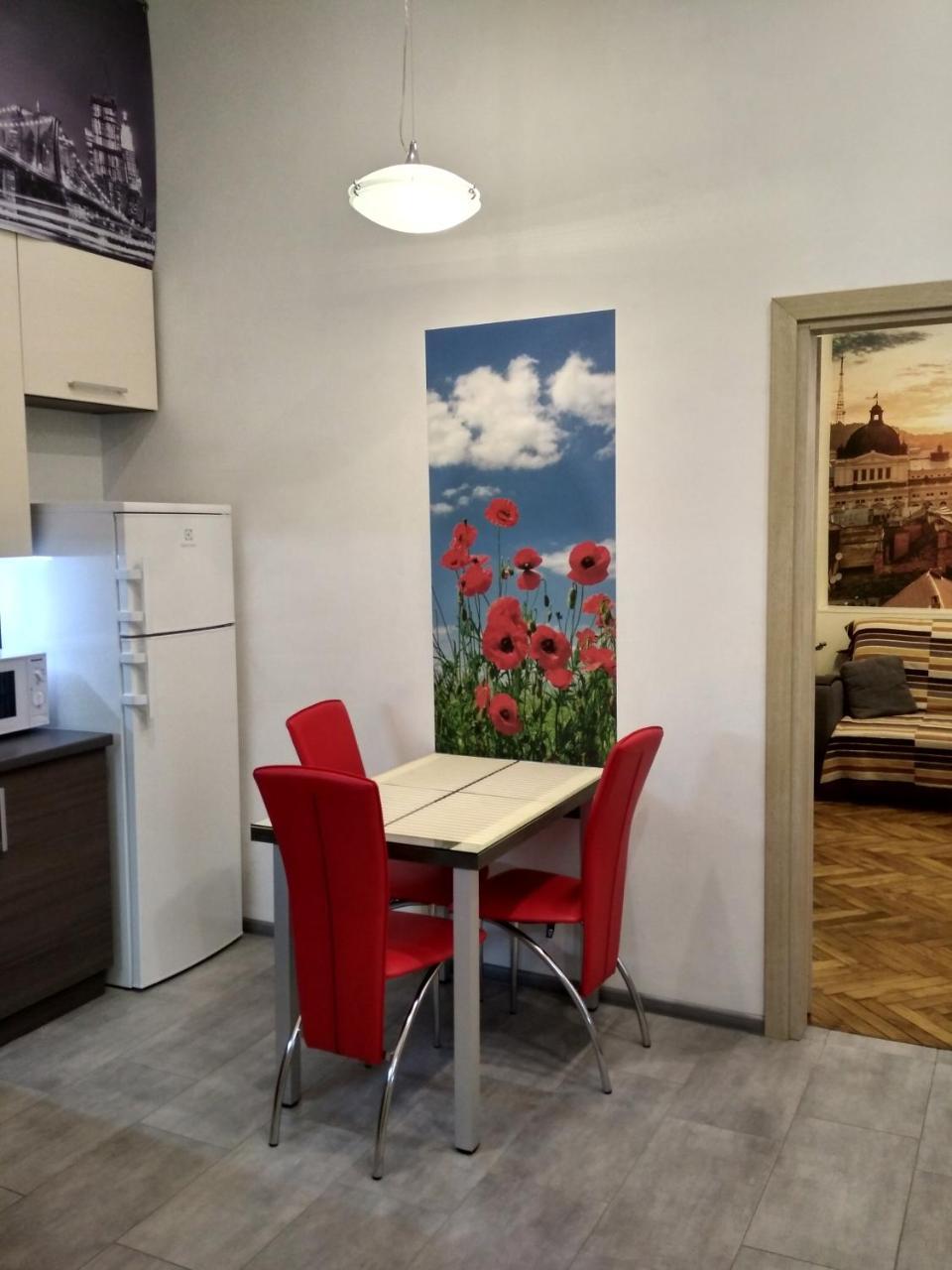 Apartment On Khorvatska Street Lviv Eksteriør billede